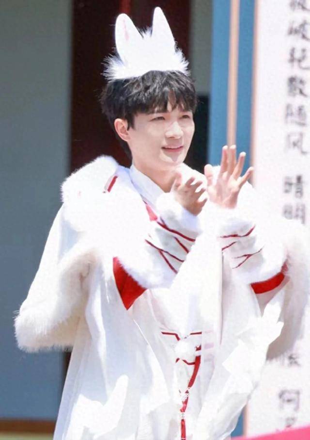 蒙面唱将猜猜猜周深是哪一期